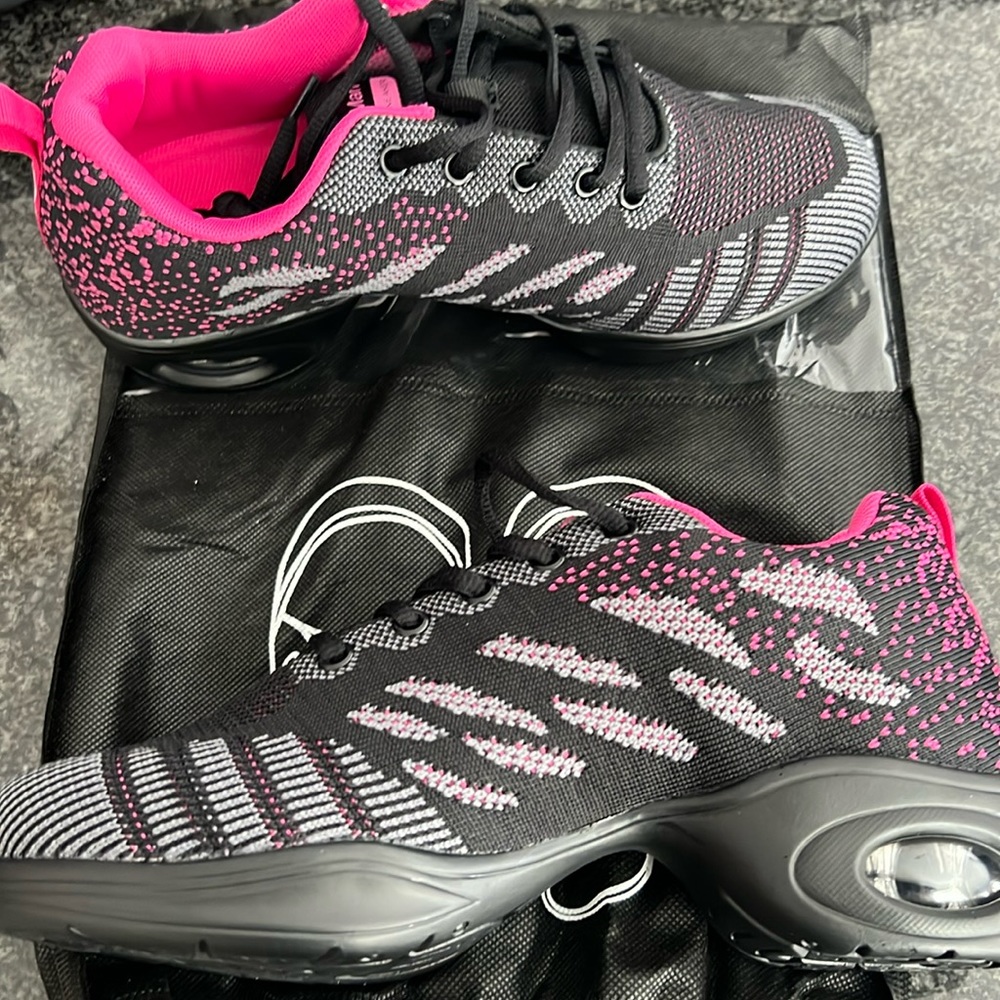 Woman’s jazz sneakers